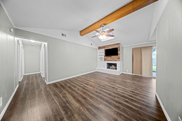 1041 Barber Street, Hurst, TX 76053