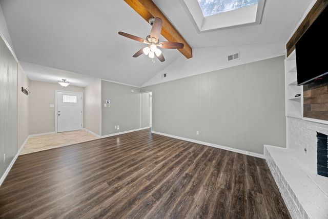 1041 Barber Street, Hurst, TX 76053