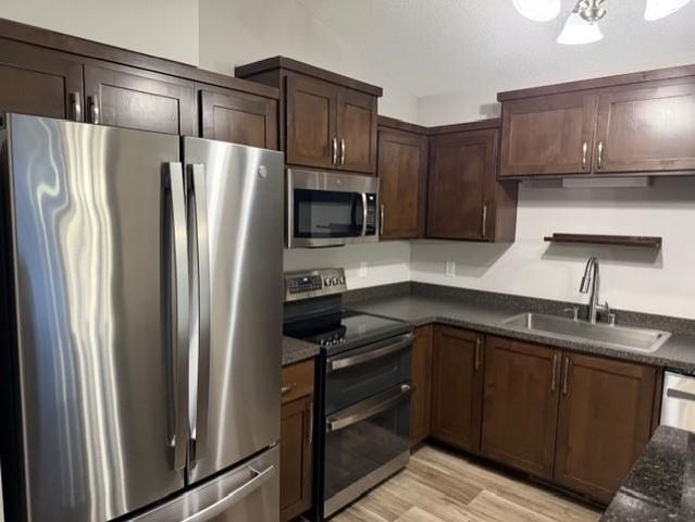 8570 Gateway Circle, Monticello, MN 55362