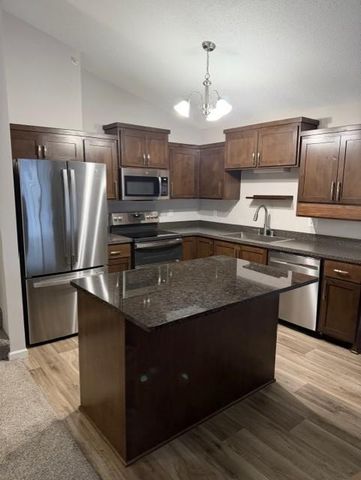 8570 Gateway Circle, Monticello, MN 55362