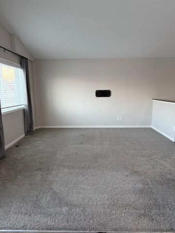 8570 Gateway Circle, Monticello, MN 55362