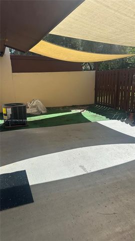 14052 SW 52nd Ter, Miami, FL 33175