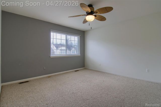 26793 Kirkway Circle, Woodhaven, MI 48183