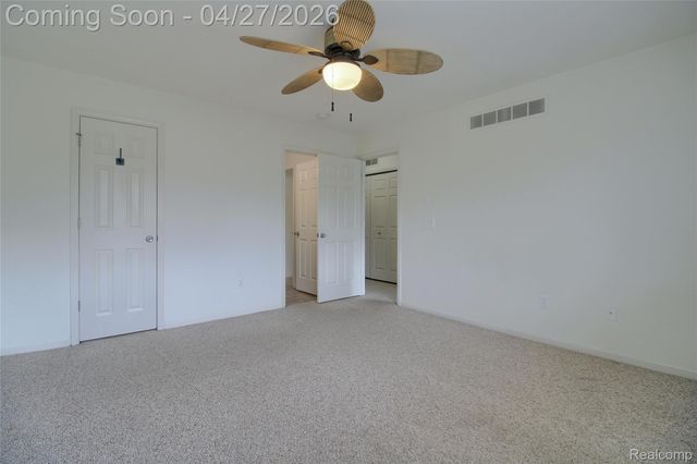26793 Kirkway Circle, Woodhaven, MI 48183
