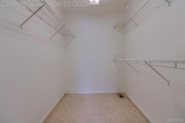 26793 Kirkway Circle, Woodhaven, MI 48183