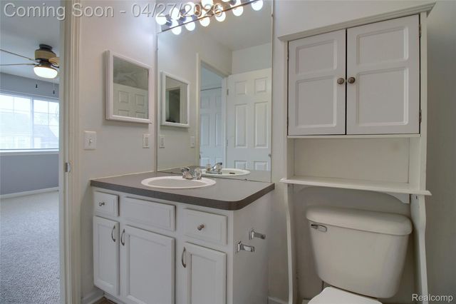 26793 Kirkway Circle, Woodhaven, MI 48183