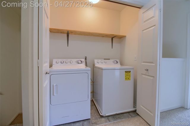 26793 Kirkway Circle, Woodhaven, MI 48183