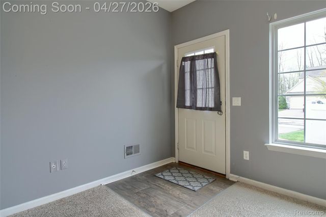 26793 Kirkway Circle, Woodhaven, MI 48183