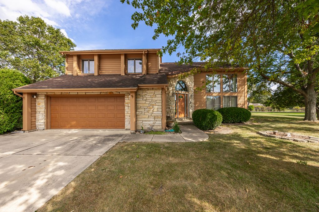 9S041 Stearman Drive, Naperville, IL 60564 — photo 2