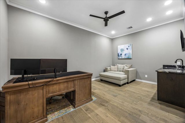 1917 Potomac Drive B, Houston, TX 77057