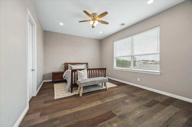 1917 Potomac Drive B, Houston, TX 77057