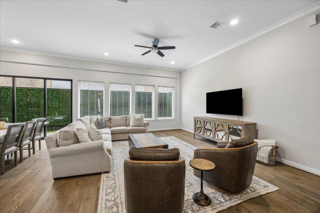 1917 Potomac Drive B, Houston, TX 77057