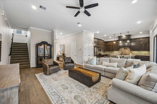 1917 Potomac Drive B, Houston, TX 77057