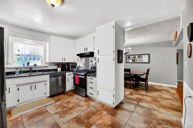 138 Terrace Ln, San Marcos, CA 92069