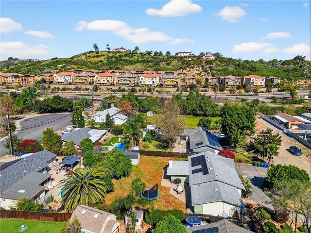 138 Terrace Ln, San Marcos, CA 92069