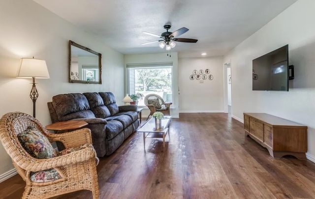 809 N Cottonwood Drive, Richardson, TX 75080