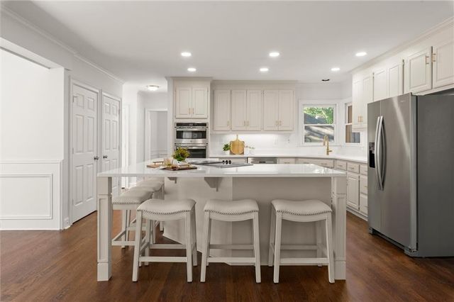 871 Chestnut Lake Drive NE, Marietta, GA 30068