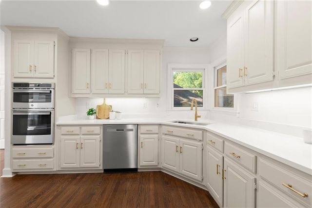 871 Chestnut Lake Drive NE, Marietta, GA 30068