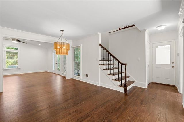 871 Chestnut Lake Drive NE, Marietta, GA 30068