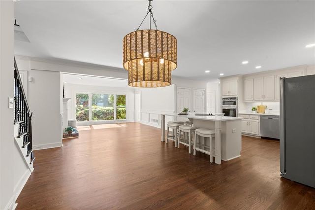 871 Chestnut Lake Drive NE, Marietta, GA 30068