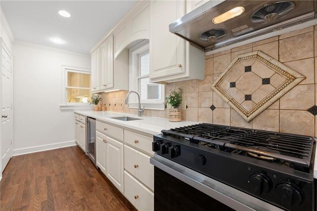 871 Chestnut Lake Drive NE, Marietta, GA 30068