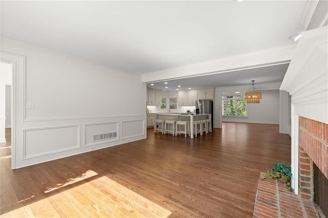 871 Chestnut Lake Drive NE, Marietta, GA 30068