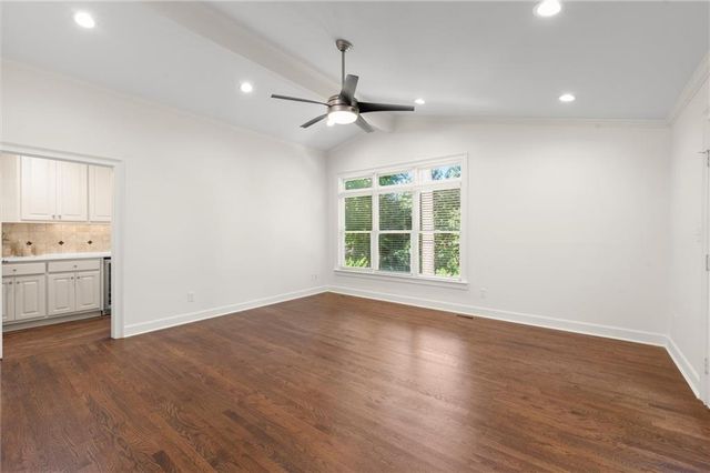 871 Chestnut Lake Drive NE, Marietta, GA 30068