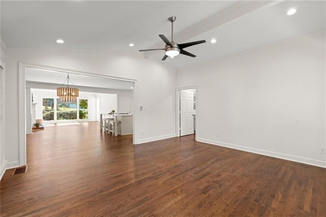 871 Chestnut Lake Drive NE, Marietta, GA 30068