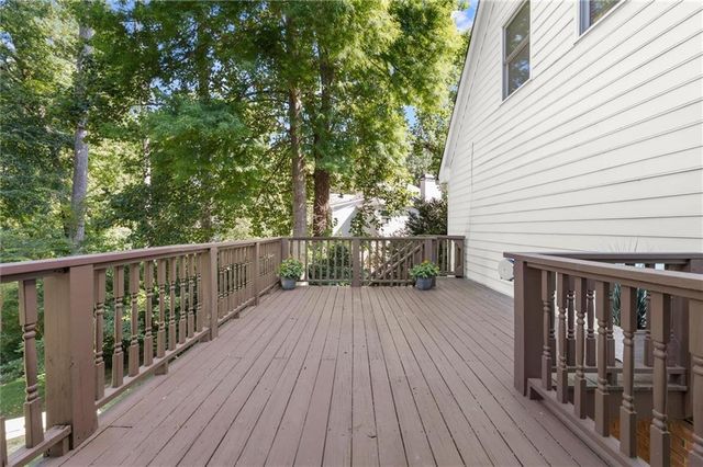 871 Chestnut Lake Drive NE, Marietta, GA 30068