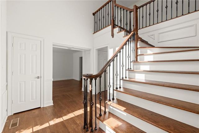 871 Chestnut Lake Drive NE, Marietta, GA 30068