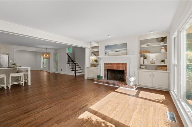 871 Chestnut Lake Drive NE, Marietta, GA 30068