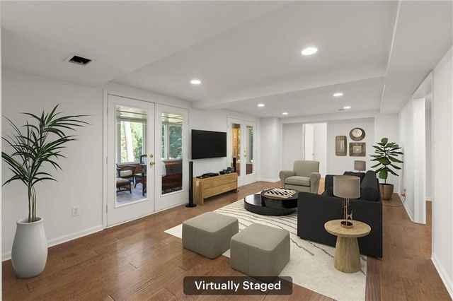 871 Chestnut Lake Drive NE, Marietta, GA 30068
