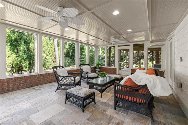 871 Chestnut Lake Drive NE, Marietta, GA 30068