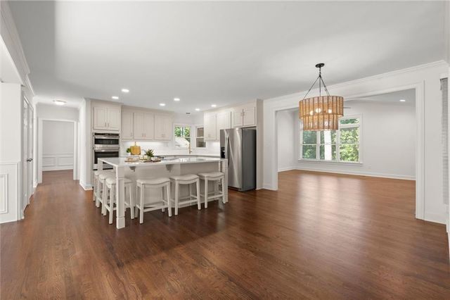871 Chestnut Lake Drive NE, Marietta, GA 30068