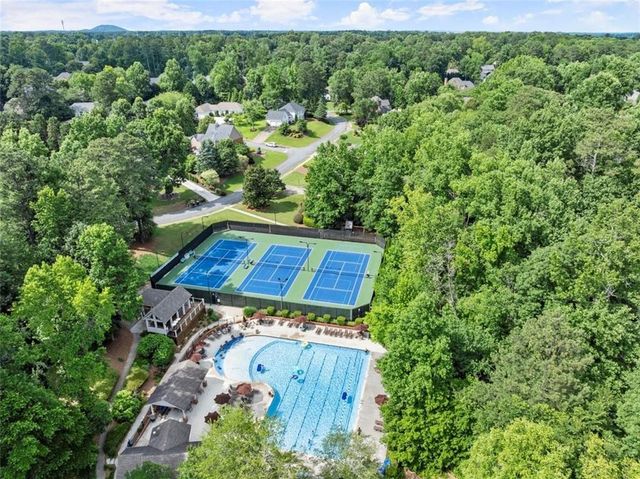 871 Chestnut Lake Drive NE, Marietta, GA 30068