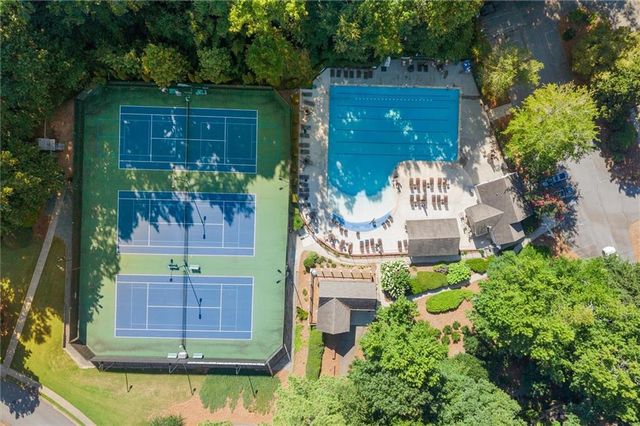 871 Chestnut Lake Drive NE, Marietta, GA 30068