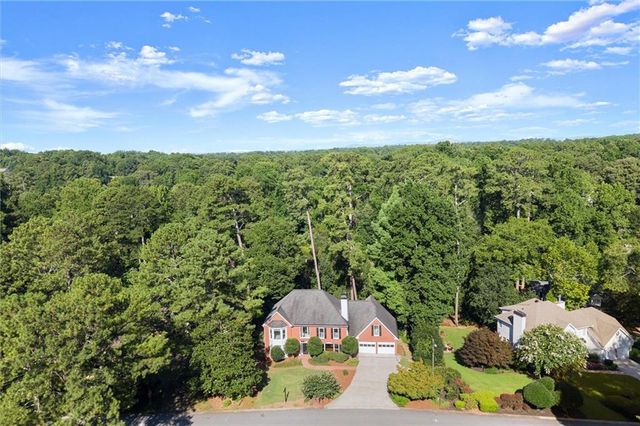 871 Chestnut Lake Drive NE, Marietta, GA 30068