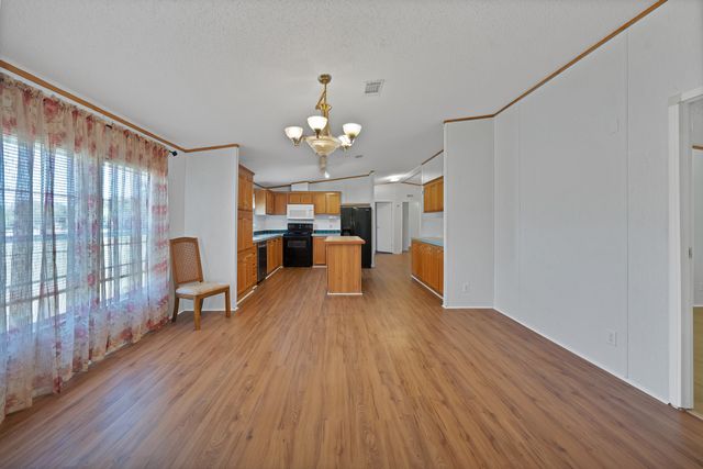 212 Ponderosa Lane, Burleson, TX 76028