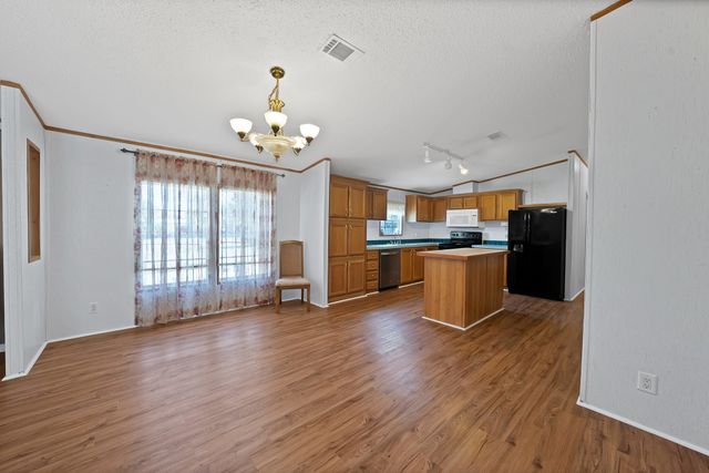 212 Ponderosa Lane, Burleson, TX 76028