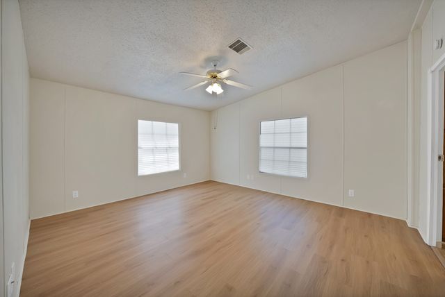 212 Ponderosa Lane, Burleson, TX 76028