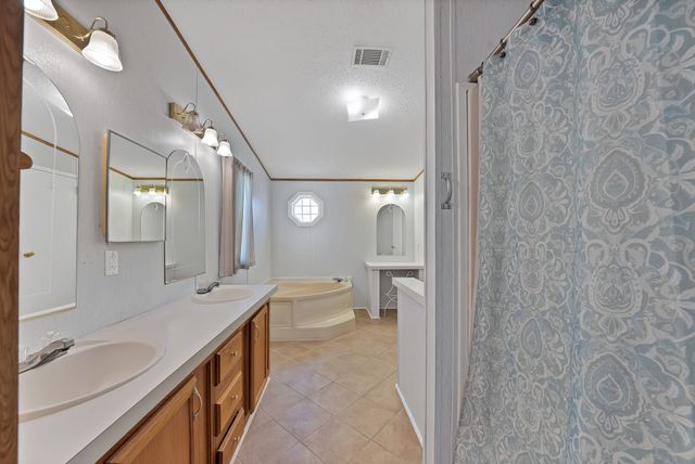 212 Ponderosa Lane, Burleson, TX 76028