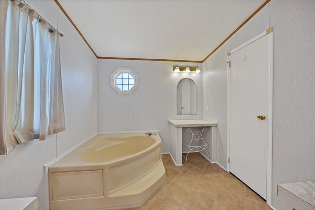 212 Ponderosa Lane, Burleson, TX 76028