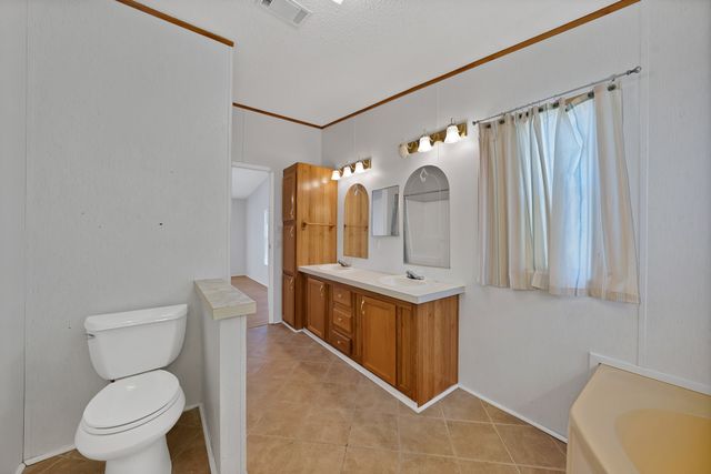 212 Ponderosa Lane, Burleson, TX 76028