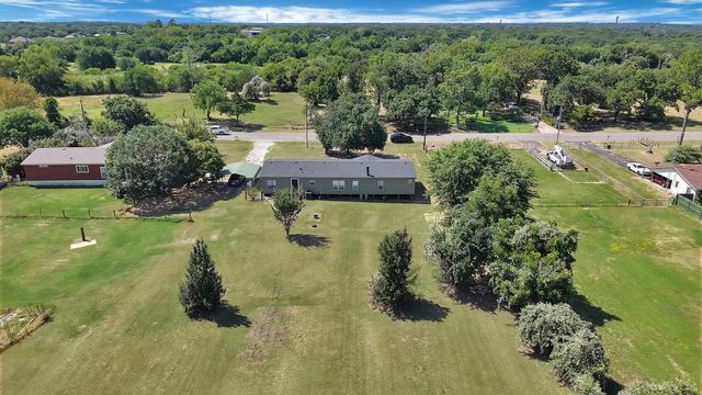 212 Ponderosa Lane, Burleson, TX 76028