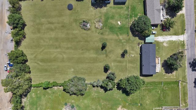 212 Ponderosa Lane, Burleson, TX 76028