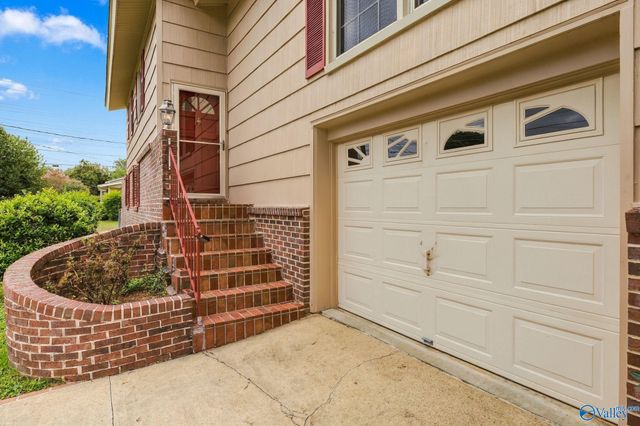212 Cumberland Drive, Huntsville, AL 35803