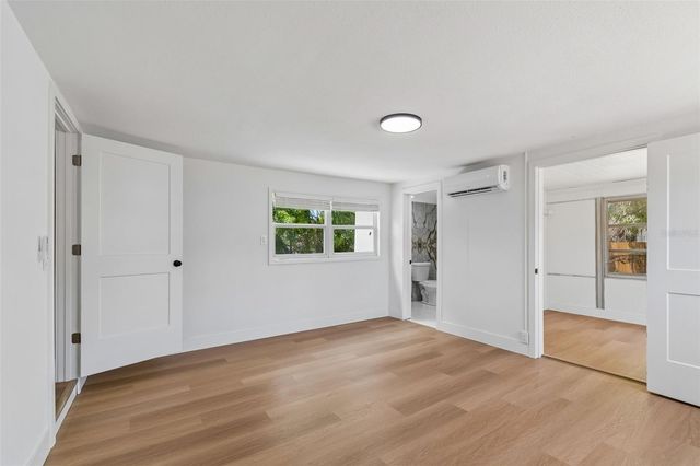 517 HAMPTON AVENUE NE, St Petersburg, FL 33703