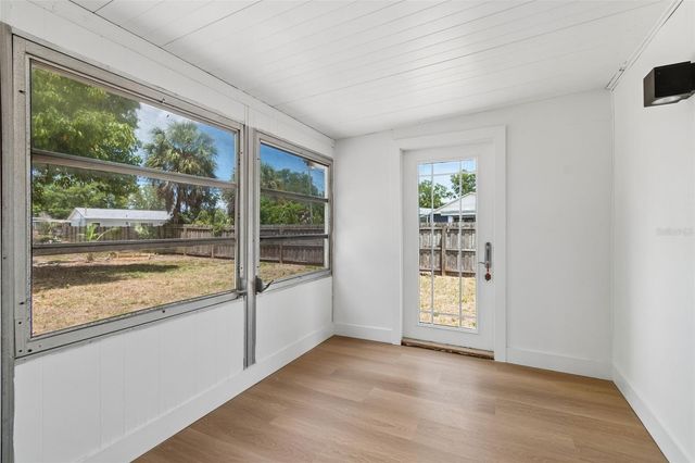 517 HAMPTON AVENUE NE, St Petersburg, FL 33703