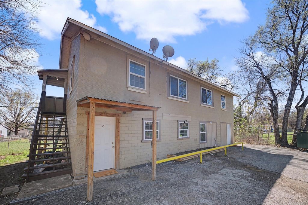 9021 White Settlement Road C, White Settlement, TX 76108