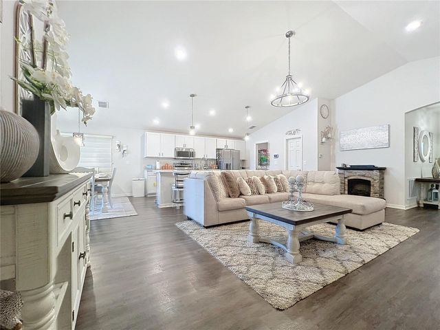 2027 DEXTER STREET, Haines City, FL 33844